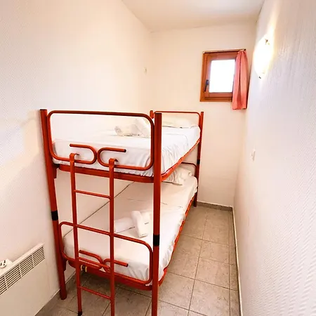 3p Avec Piscine Lägenhet